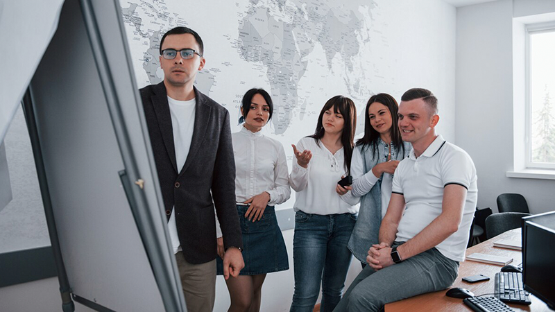 esl-teacher-in-person Image